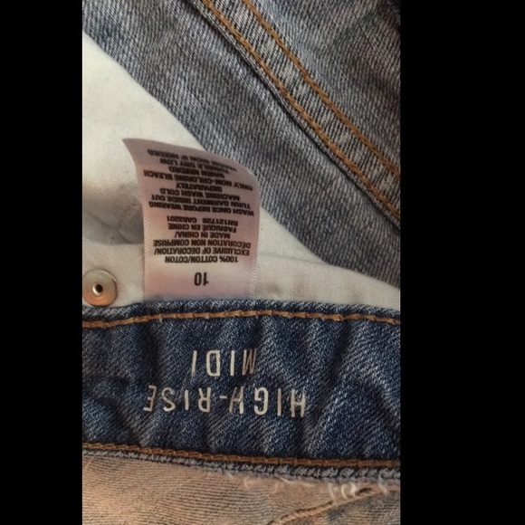 Bethany Mota distressed jean shorts - Picture 3 of 3